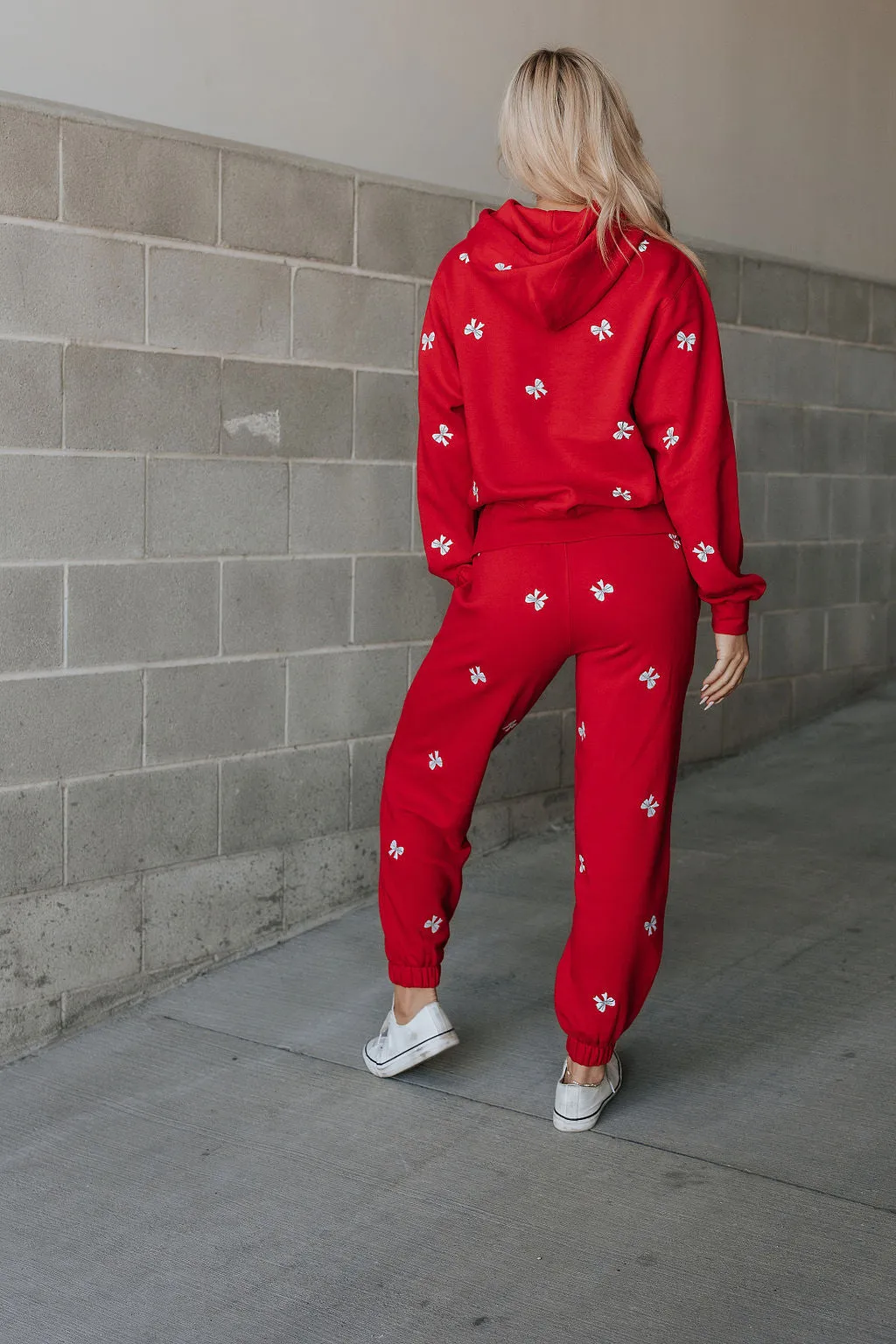 *Ampersand Avenue* Signature Joggers - All Wrapped Up